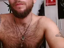 Amateur Adult Webcams of dominantthewolf