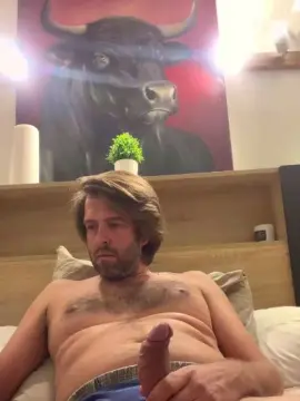 Cam4 Free Live Porn of charlyplc75
