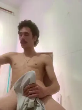 Cam4 Live Porn of branquinho62go