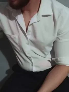 Cam4 Live Sex of alerrandroo1