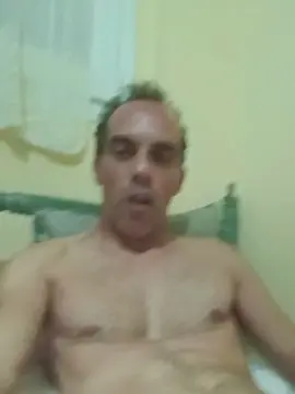 Cam4 Free Live Porn of chicoatrevido2