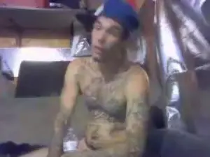 Cam4 Sex Cam of Prettyboytatted