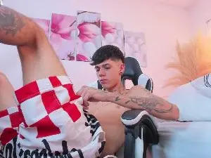 Cam4 Adult Webcam of tommy_valverde