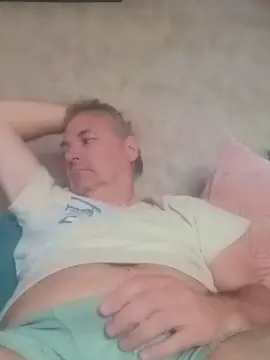 Cam4 Free Live Porn of doumes62