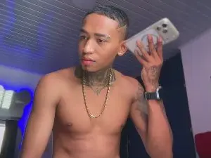 Cam4 Best Webcam of blackk_latino