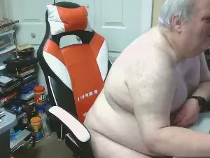 Cam4 Free Porn Cam of ChubbyNudist49