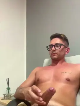 Cam4 Sex Cam of masterboss_