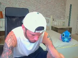 Cam4 Free Live Porn of JonahShaw