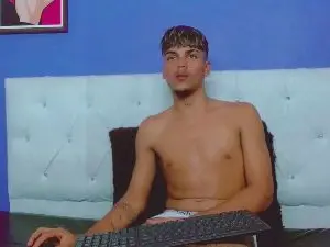 Cam4 Nude Webcam of angel_foxc_