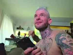 Cam4 Live Sex Cam of tattooer2