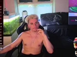 Cam4 Live Sex Cam of Rayzel_White