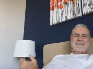 Cam4 Nude Webcam of hairydaddyxx1