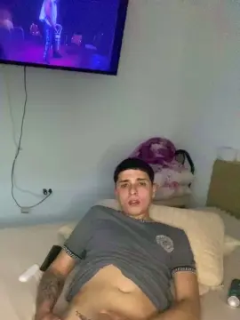 Cam4 Live Sex of Thomikaty98