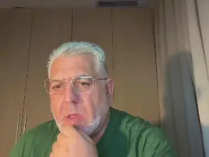 Cam4 Private Sex Chat of Maxbillo76