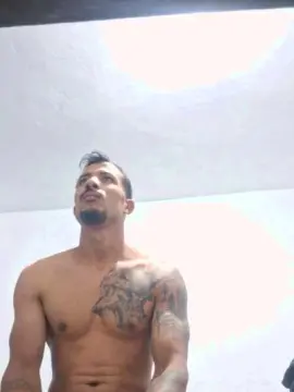 Cam4 Adult Webcam of Chilenohh