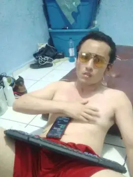 Cam4 Private Sex Chat of hornyguymko