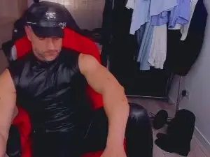Cam4 Nude Webcam of MarisMuscle