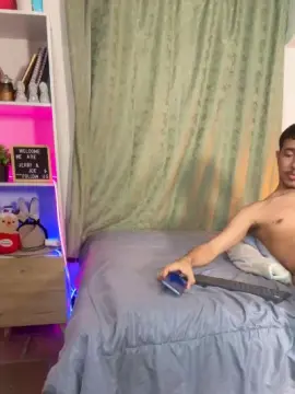 Cam4 Free Porn Cam of Boy_Jerry