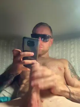 Cam4 Private Sex Chat of emanuilxxx2
