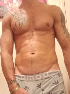Cam4 Live Sex Cam of Nino59000