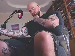 Cam4 Adult Video Chat of FindomJason