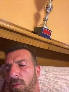 Cam4 Live Porn of builder1