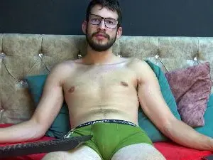 Cam4 Adult Video Chat of LeonVane