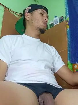 Cam4 Free Live Porn of Pisspoopigpsir