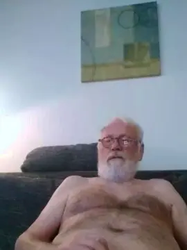 Cam4 Live Porn of oldiefoyoun3