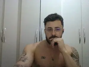 Cam4 Private Sex Chat of Alers87