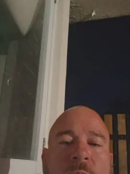 Cam4 Nude Webcam of chicosexxy77