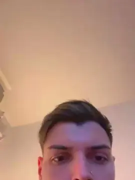 Cam4 Free Porn Cam of ThomasRM98