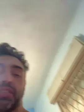 Cam4 Live Sex of Guty85