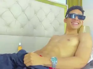Cam4 Watch Live Sex Cams of axel_tonny3