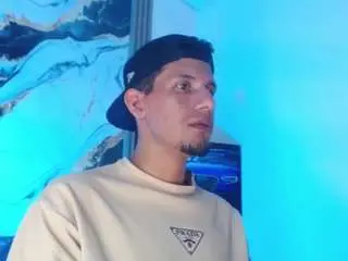 Camsoda Free Porn Cam of kevin-fox