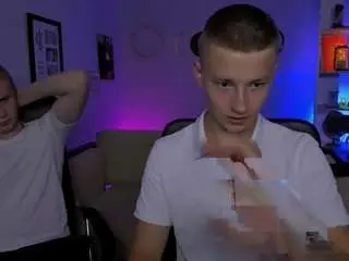 Camsoda Adult Webcams of mike-crist1