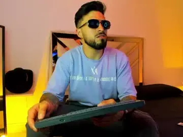 Chaturbate Sex Cam of big_impactt