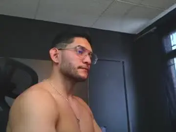 Chaturbate Free Live Porn of richard_milleer