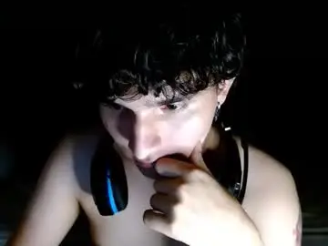 Chaturbate Live Sex Cam of charley_quin