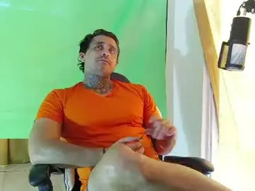 Chaturbate Live Porn of aronmiller404