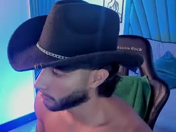 Chaturbate Nude Webcam of collins_emmett
