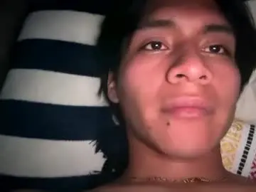 Chaturbate Watch Live Sex Cams of urielbigcock69