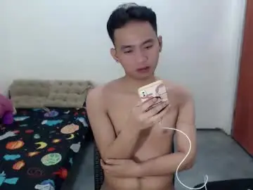 Chaturbate Live Sex Cam of ur_joshuahotnotch