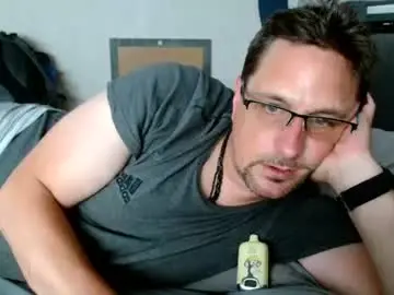 Chaturbate Adult Video Chat of wirzwei8883