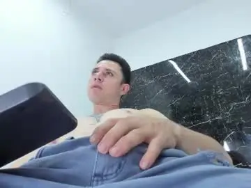 Chaturbate Live Porn of clark_kush
