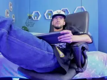 Chaturbate Sex Cam of harold_999