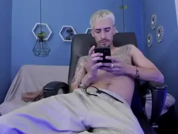 Chaturbate Live Porn of harold_999