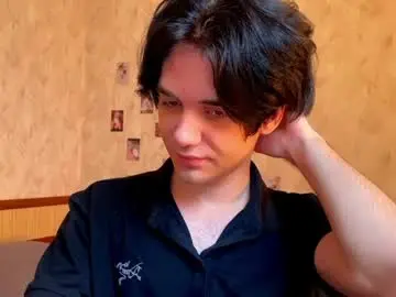 Chaturbate Free Live Porn of zombde32
