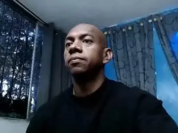 Chaturbate Live Sex Cam of tom_miller