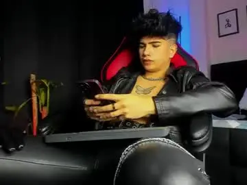 Chaturbate Adult Webcams of lylebennett_
